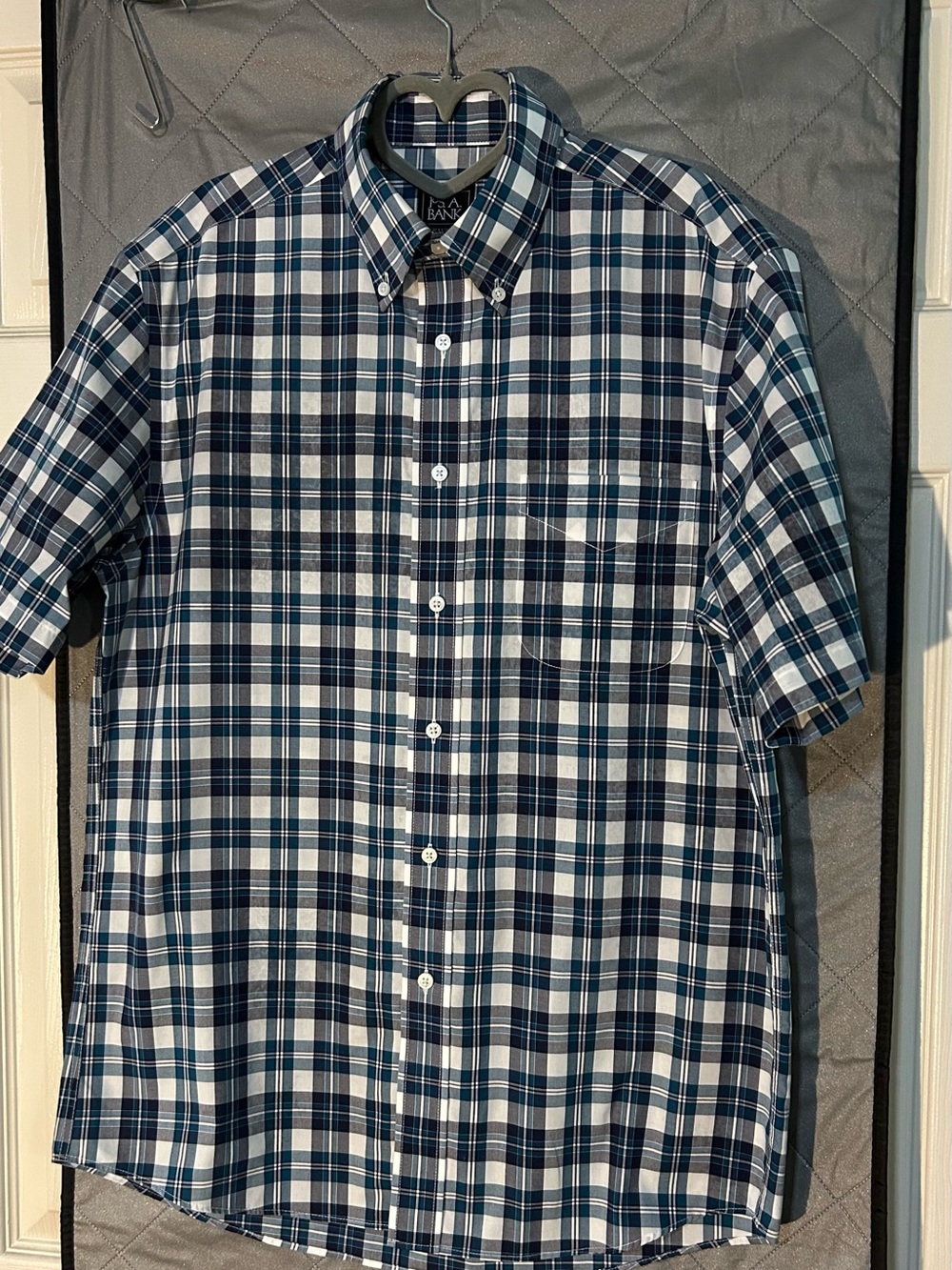 Traveler Collection Men’s Short Sleeve Plaid Shirt – Navy Blue White